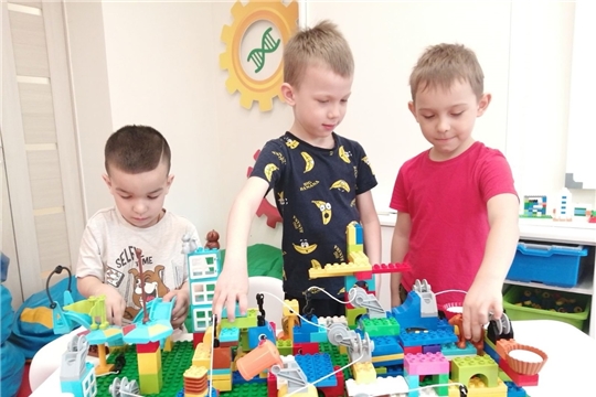 Лего-лэнд - мир инженерно-технического творчества в детском саду