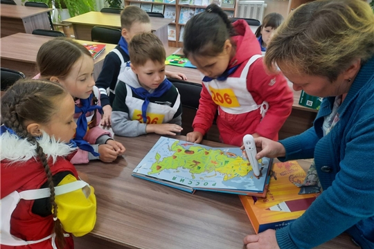 По родному краю с рюкзаком шагаю: экскурсия в библиотеку для слепых и слабовидящих