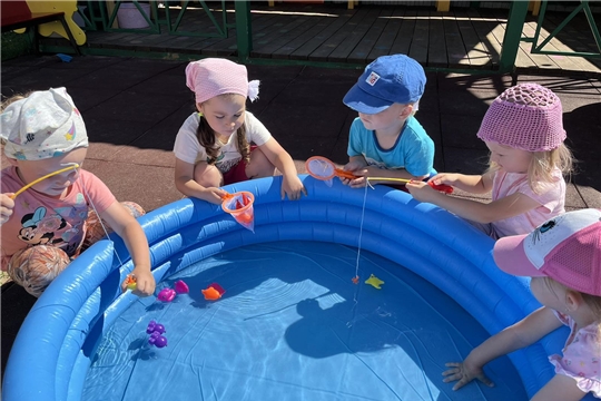 Игры с водой в летний период