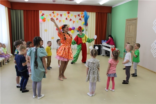 Праздник смеха и шуток