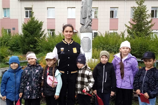 По родному краю с рюкзаком шагаю