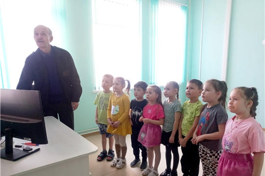 Обеспечение безопасности в ДОУ: воспитанники ознакомились с пунктом охраны