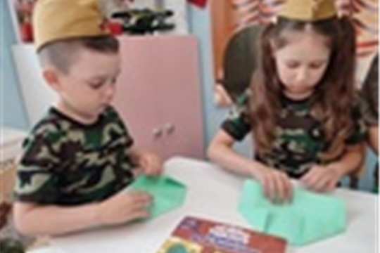 Солдатская пилотка.