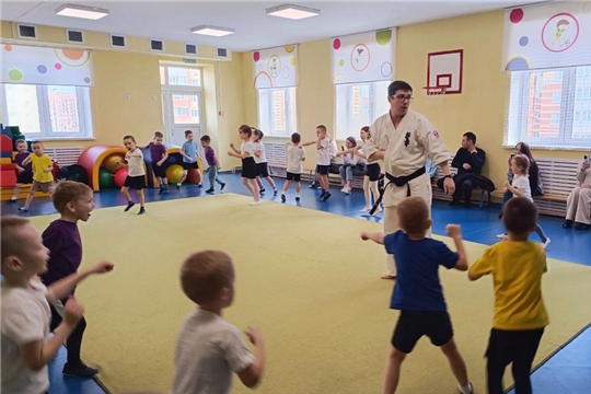  Открытое занятие для родителей  по дополнительной услуге «Кёкусинкай Каратэ»