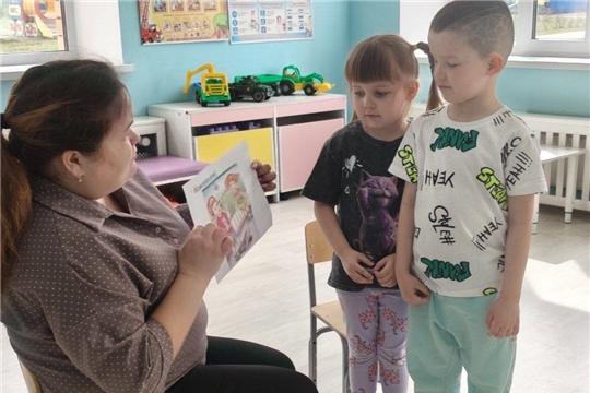 Открытый люк – опасность для окружающих.