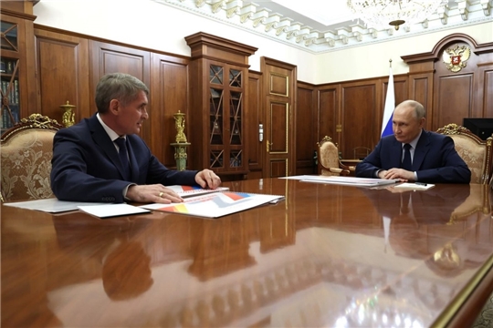 Президент России Владимир Путин высоко оценил работу Олега Николаева на посту Главы Чувашии и поддержал его намерение баллотироваться на новый срок.