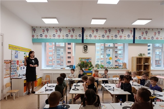Выставка рисунков "День космонавтики" в группе "Фантазеры"