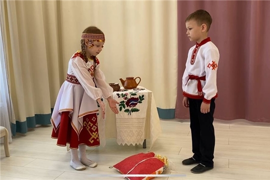 День чувашских сказок