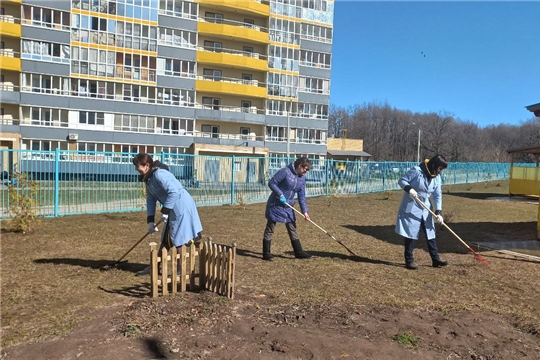Улучшение санитарного состояния территории ДОУ