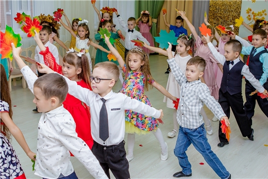 В детском саду проходят осенние утренники