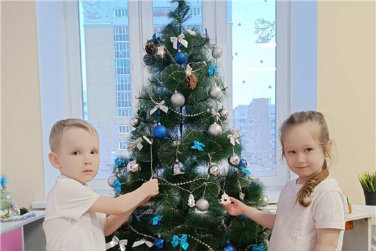 Выбираем безопасную ёлочную гирлянду!