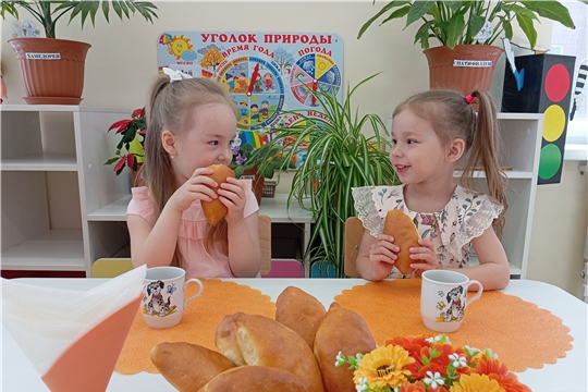 "Пирожки с капустой и яйцом"