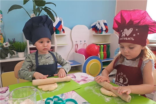 Готовим печенье - мамам угощенье!