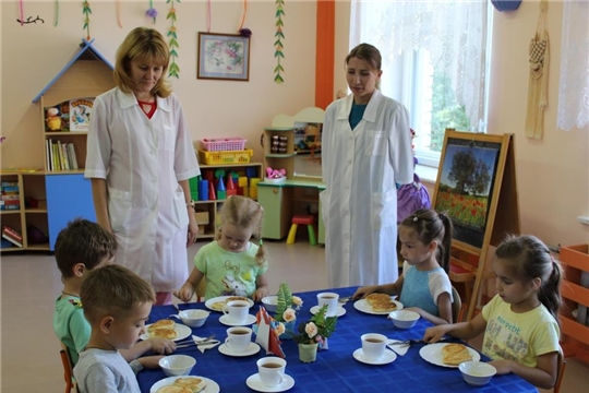 Столик, накройся!