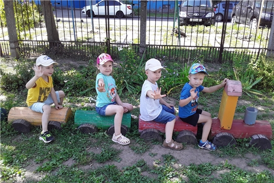 Прогулки в детском саду летом