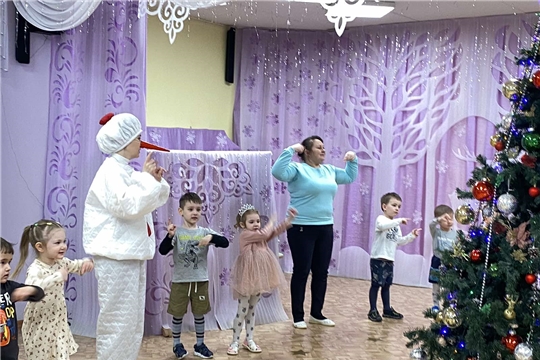До новых встречи, новогодняя елочка