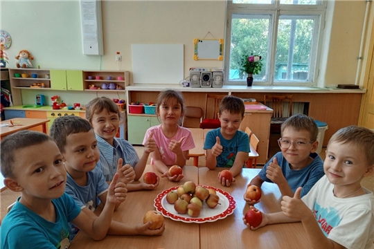 Ароматные яблоки
