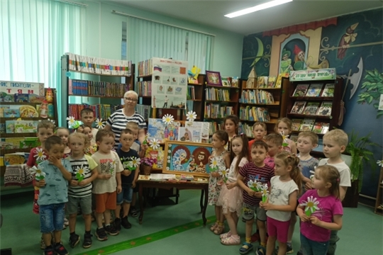По родному краю с рюкзаком шагаю