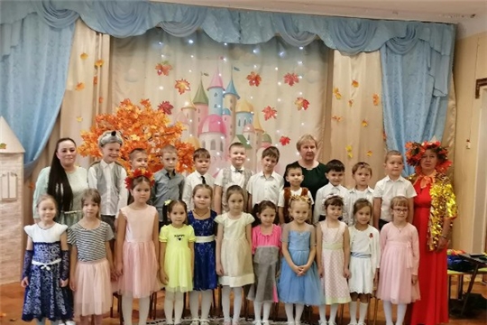 Осенний утренник в выпускной группе