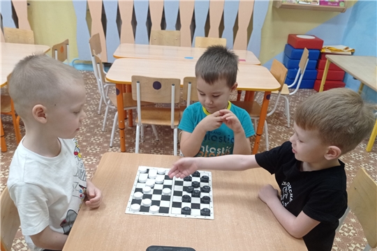 Игра в шашки – очень мощный инструмент гармонического развития интеллекта