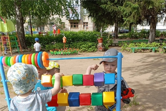 🌞Прогулка на участке летом