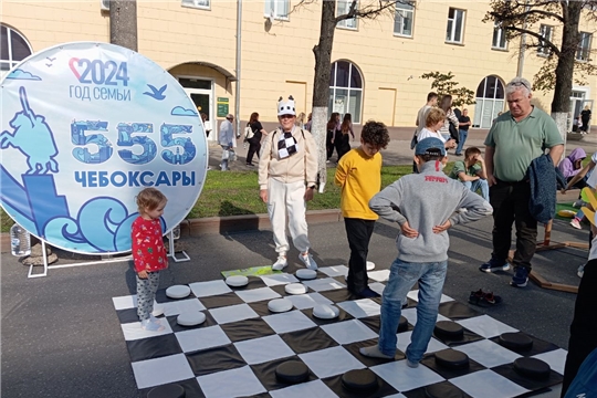  Участие в масштабном  арт-проекте  "Творческий бульвар»