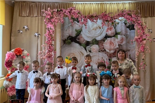 8 Марта в детском саду – это праздник, который символизирует собой приход весны