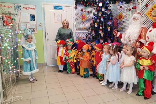 21.12.2023 Новогодний утренник "В гостях у елочки"