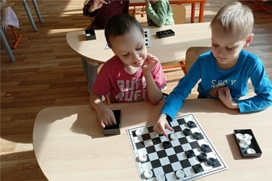 24 шашки