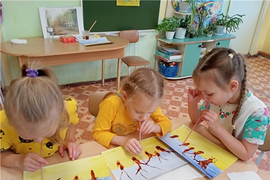 Кляксография в осеннем творчестве ребят