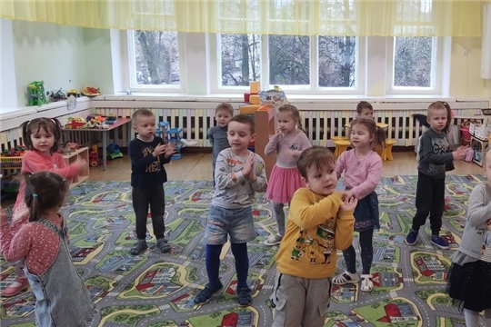 В кружке музыкальной ритмики