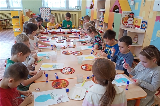 Творческая мастерская встречает первоцветы