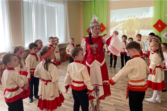В краю ста тысяч песен