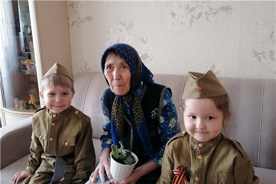 "Цветок ветерану" - традиционная акция дошколят