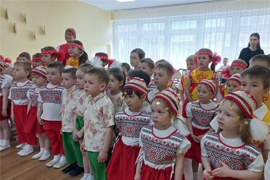 В краю ста тысяч песен