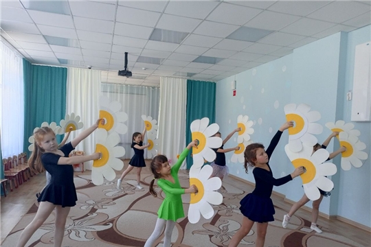Танцевальная студия "Шаг вперед"