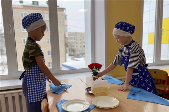 Дежурство по столовой.
