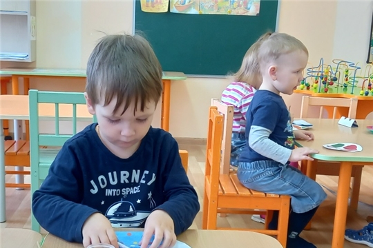 Аппликация в младшей группе