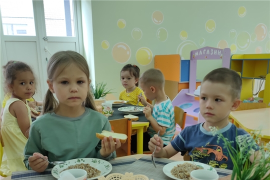 Воспитание культуры поведения за столом в детском саду.