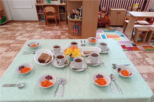 Морковный салат - полезное блюдо для ребят