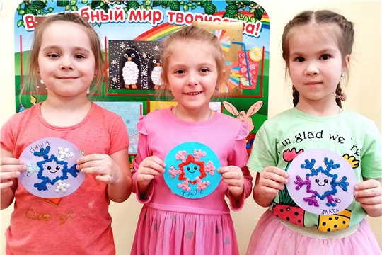 Кружок "Умелые ручки" продолжает свою работу