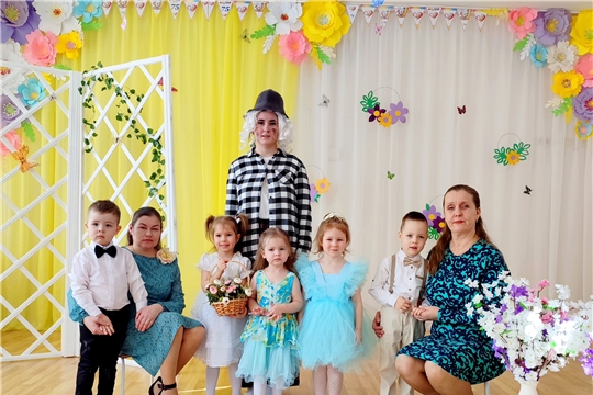 Праздничный концерт в младшей группе "Кроха"
