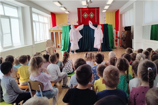 Театр кукол в гостях у ребят