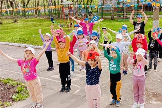 Встречаем праздник Первомай!