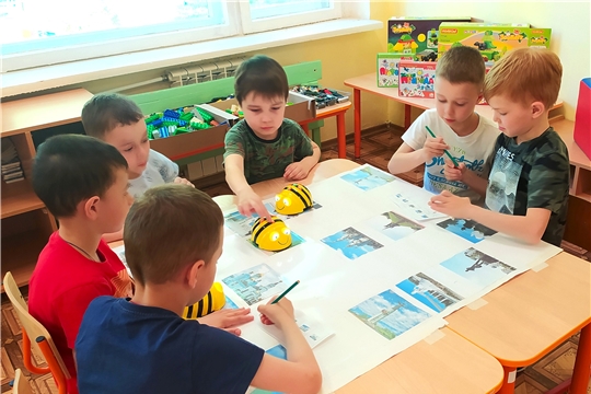 Основы роботехники "Алгоритм Bee-bot"