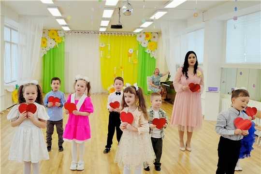 Весенний праздник группы "Радость"