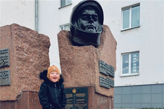 Путешествие к памятникам великих космонавтов — Андрияну Николаеву и Юрию Гагарину