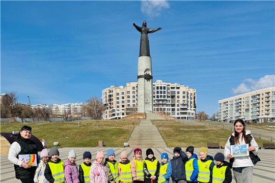 Экскурсия к монументу "Мать - Покровительница"