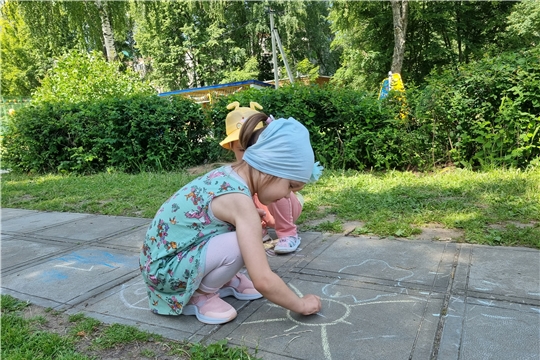 Мы рисуем на асфальте