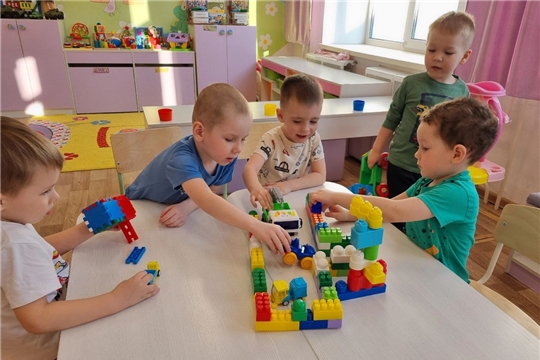Маленькие строители